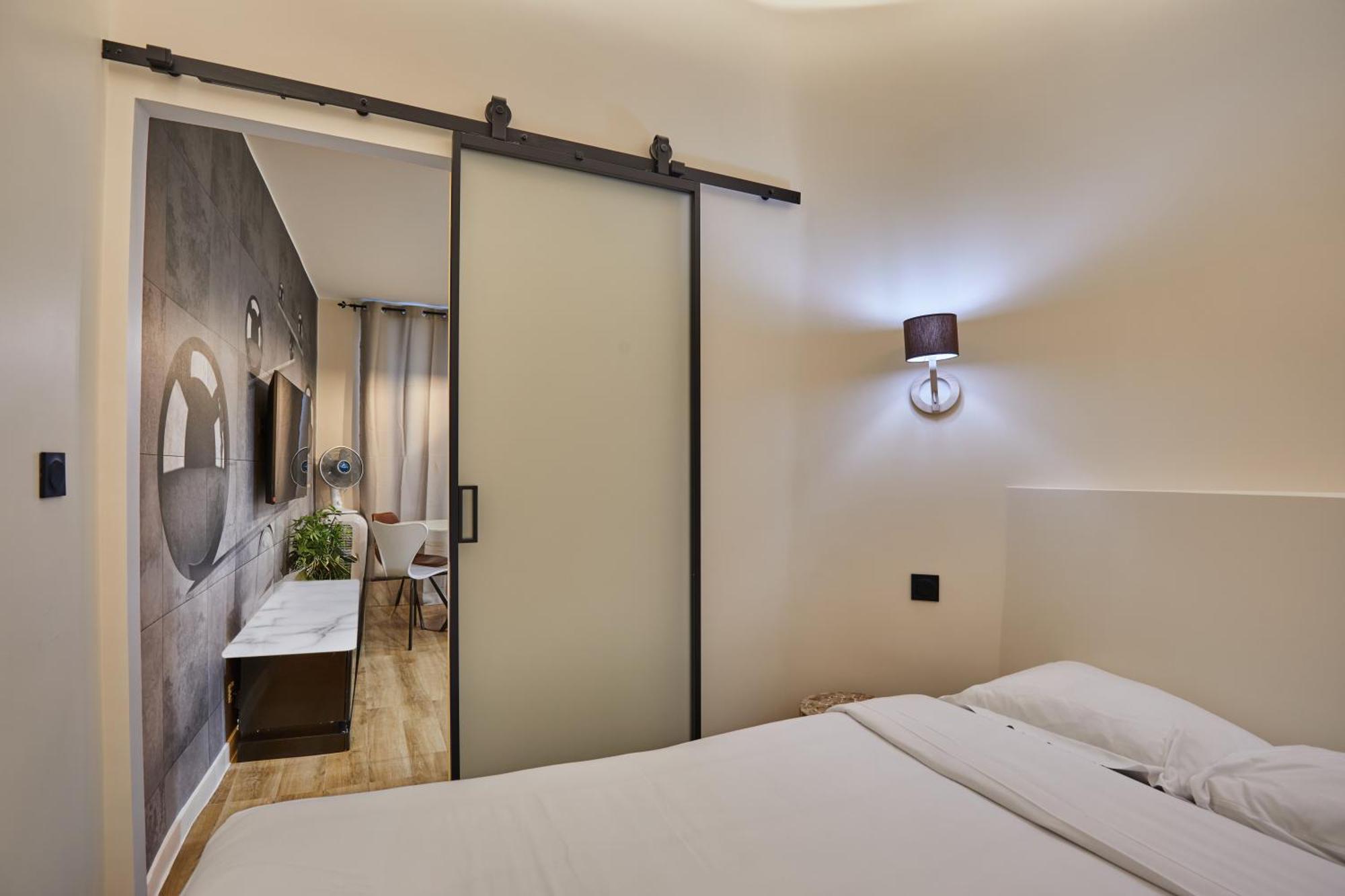 Rent A Room - Residence Meslay Paris Eksteriør bilde